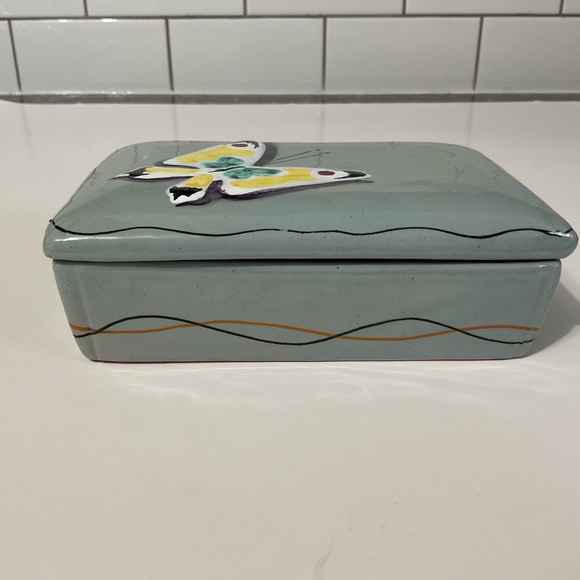 Majolica Ceramic Box with Lid Butterfly Decor Italy Mid Century Modern - Picture 2 of 10